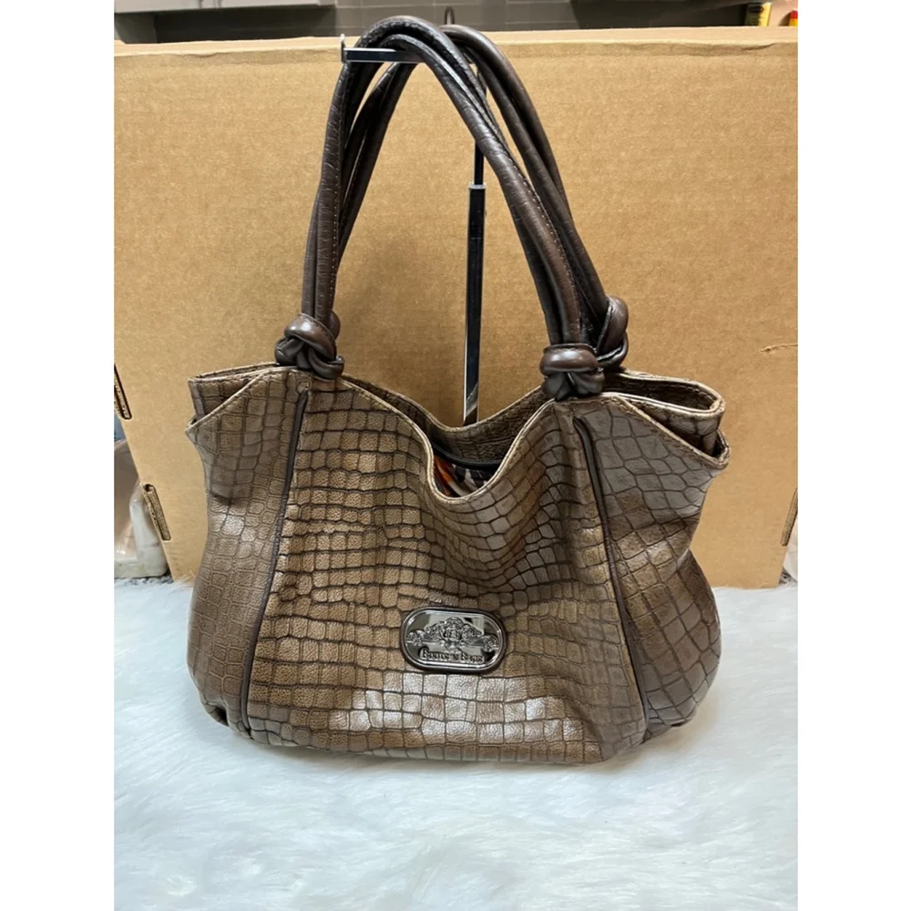 Boots N’ Bags Brown Leather Large Shoulder Handbag
PreOwned. Con - Picture 1 of 10